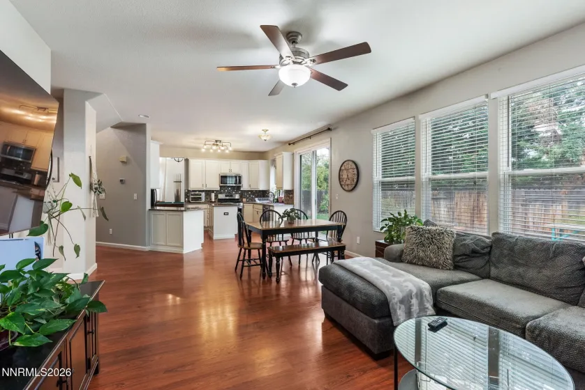 3220 Green River, Reno, Nevada 89503, 4 Bedrooms Bedrooms, ,3 BathroomsBathrooms,Residential,Residential,Green River,260003825