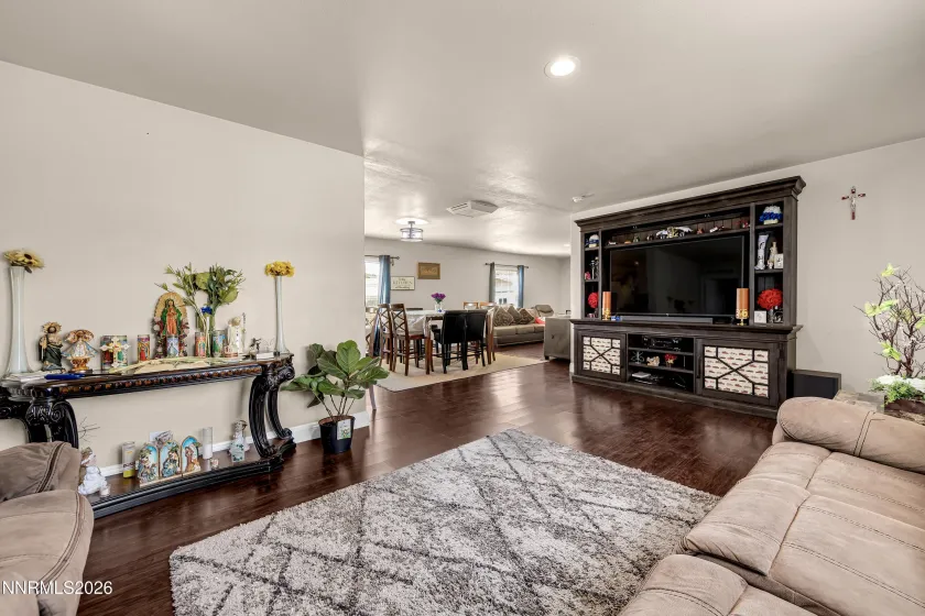 280 Pit, Sun Valley, Nevada 89433, 4 Bedrooms Bedrooms, ,2 BathroomsBathrooms,Residential,Residential,Pit,260003826