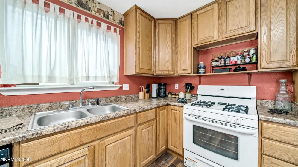 35 Buffalo, Yerington, Nevada 89447, 3 Bedrooms Bedrooms, ,2 BathroomsBathrooms,Residential,Residential,Buffalo,260003836