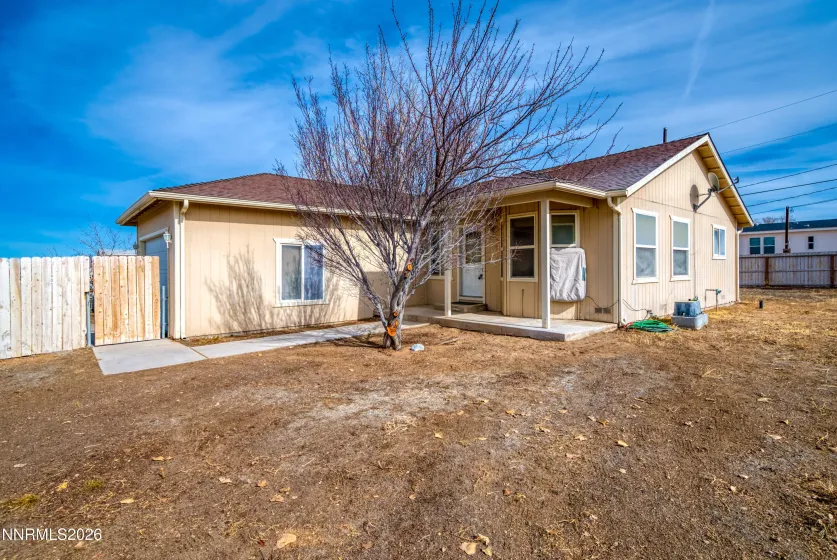 35 Buffalo, Yerington, Nevada 89447, 3 Bedrooms Bedrooms, ,2 BathroomsBathrooms,Residential,Residential,Buffalo,260003836
