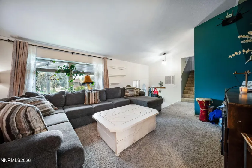 1091 Alta Vista, Sparks, Nevada 89434, 4 Bedrooms Bedrooms, ,3 BathroomsBathrooms,Residential,Residential,Alta Vista,260003835