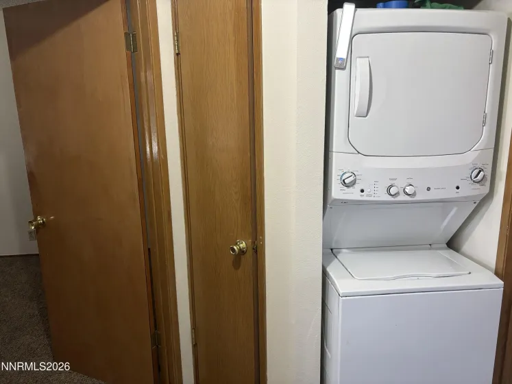 4985 7th, Reno, Nevada 89503, 2 Bedrooms Bedrooms, ,2 BathroomsBathrooms,Residential,Residential,7th,260003837