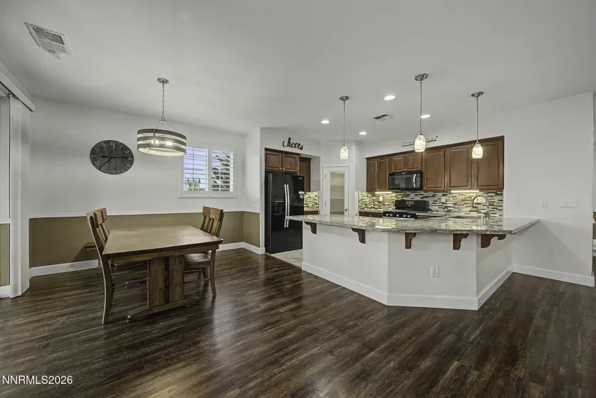 9615 Declan, Reno, Nevada 89521, 3 Bedrooms Bedrooms, ,2 BathroomsBathrooms,Residential,Residential,Declan,260003846