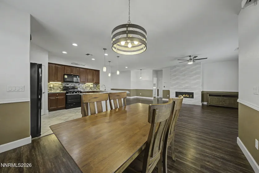 9615 Declan, Reno, Nevada 89521, 3 Bedrooms Bedrooms, ,2 BathroomsBathrooms,Residential,Residential,Declan,260003846