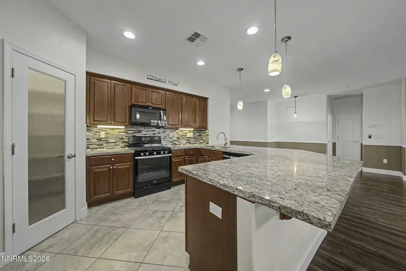 9615 Declan, Reno, Nevada 89521, 3 Bedrooms Bedrooms, ,2 BathroomsBathrooms,Residential,Residential,Declan,260003846