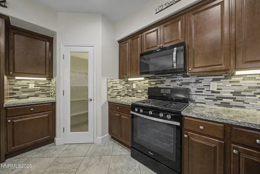 9615 Declan, Reno, Nevada 89521, 3 Bedrooms Bedrooms, ,2 BathroomsBathrooms,Residential,Residential,Declan,260003846