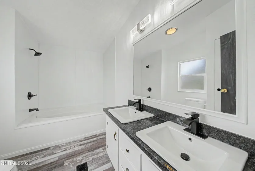 5770 Biller, Sun Valley, Nevada 89433, 3 Bedrooms Bedrooms, ,2 BathroomsBathrooms,Residential,Residential,Biller,260003847