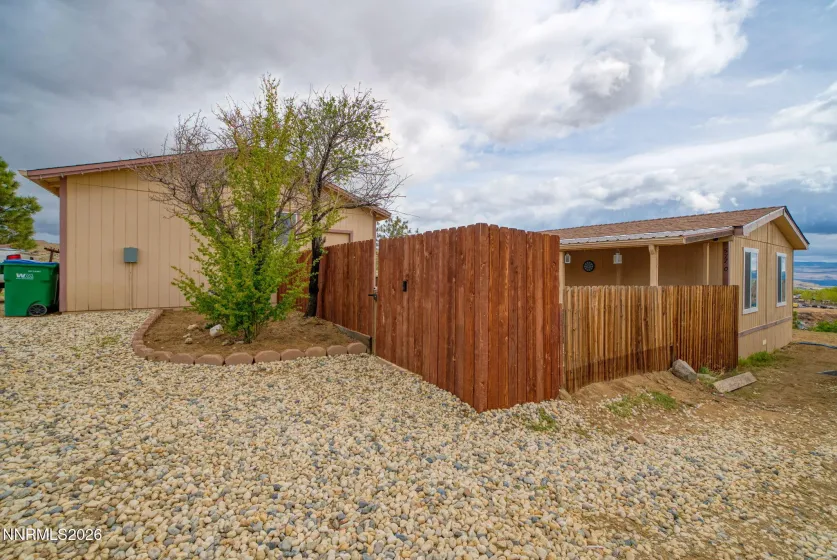 5770 Biller, Sun Valley, Nevada 89433, 3 Bedrooms Bedrooms, ,2 BathroomsBathrooms,Residential,Residential,Biller,260003847