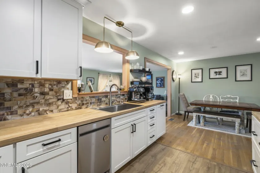 1420 Tanglewood, Sparks, Nevada 89431, 3 Bedrooms Bedrooms, ,2 BathroomsBathrooms,Residential,Residential,Tanglewood,260003848