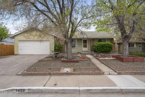 1420 Tanglewood, Sparks, Nevada 89431, 3 Bedrooms Bedrooms, ,2 BathroomsBathrooms,Residential,Residential,Tanglewood,260003848