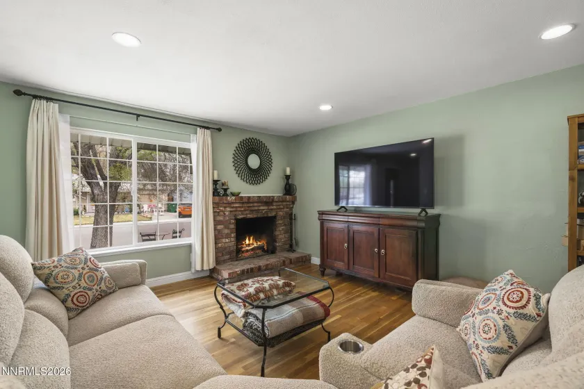 1420 Tanglewood, Sparks, Nevada 89431, 3 Bedrooms Bedrooms, ,2 BathroomsBathrooms,Residential,Residential,Tanglewood,260003848