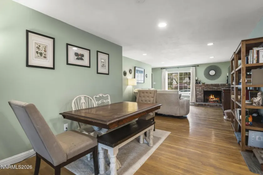 1420 Tanglewood, Sparks, Nevada 89431, 3 Bedrooms Bedrooms, ,2 BathroomsBathrooms,Residential,Residential,Tanglewood,260003848