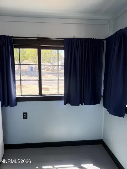 1021 Tonopah, Tonopah, Nevada 89049, 3 Bedrooms Bedrooms, ,1 BathroomBathrooms,Residential,Residential,Tonopah,260003851