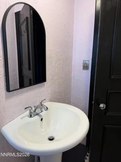 1021 Tonopah, Tonopah, Nevada 89049, 3 Bedrooms Bedrooms, ,1 BathroomBathrooms,Residential,Residential,Tonopah,260003851