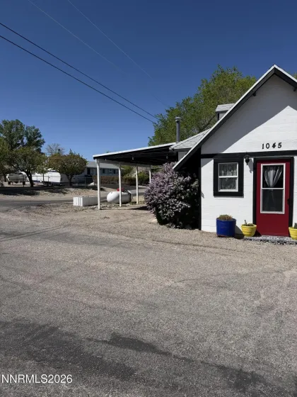 1021 Tonopah, Tonopah, Nevada 89049, 3 Bedrooms Bedrooms, ,1 BathroomBathrooms,Residential,Residential,Tonopah,260003851