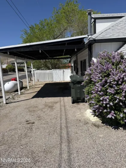 1021 Tonopah, Tonopah, Nevada 89049, 3 Bedrooms Bedrooms, ,1 BathroomBathrooms,Residential,Residential,Tonopah,260003851