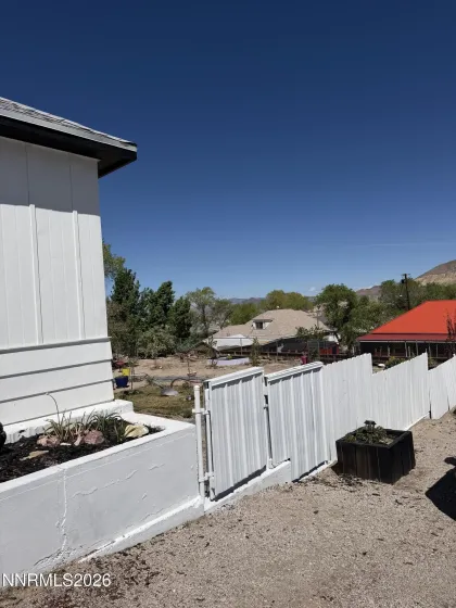 1021 Tonopah, Tonopah, Nevada 89049, 3 Bedrooms Bedrooms, ,1 BathroomBathrooms,Residential,Residential,Tonopah,260003851