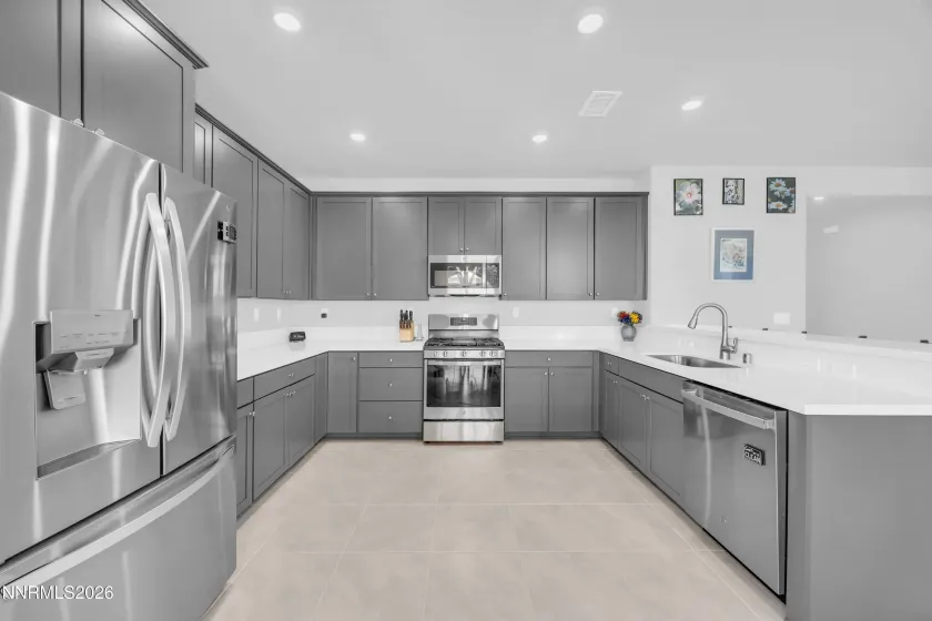 7172 Lemur Landing, Sparks, Nevada 89436, 4 Bedrooms Bedrooms, ,2 BathroomsBathrooms,Residential,Residential,Lemur Landing,260003856