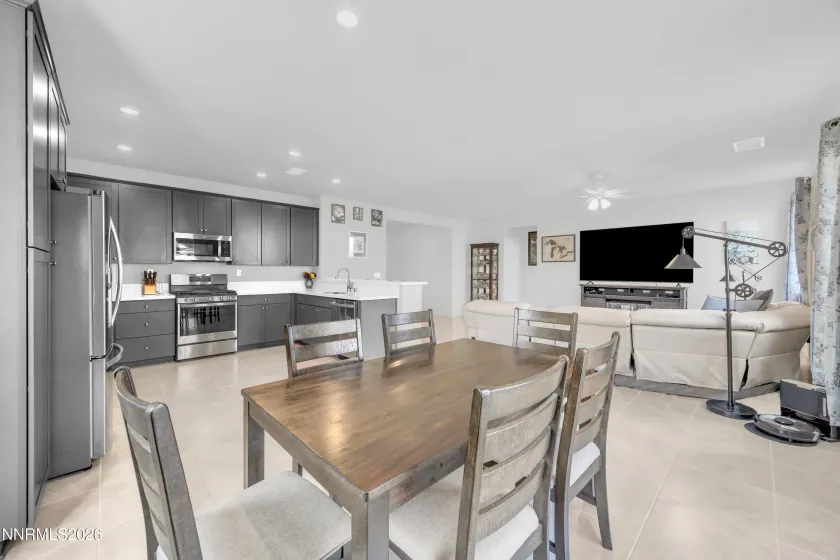 7172 Lemur Landing, Sparks, Nevada 89436, 4 Bedrooms Bedrooms, ,2 BathroomsBathrooms,Residential,Residential,Lemur Landing,260003856