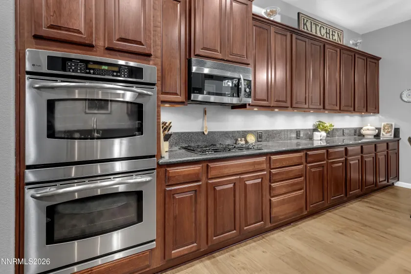 9900 Wilbur May, Reno, Nevada 89521, 2 Bedrooms Bedrooms, ,3 BathroomsBathrooms,Residential,Residential,Wilbur May,260003811