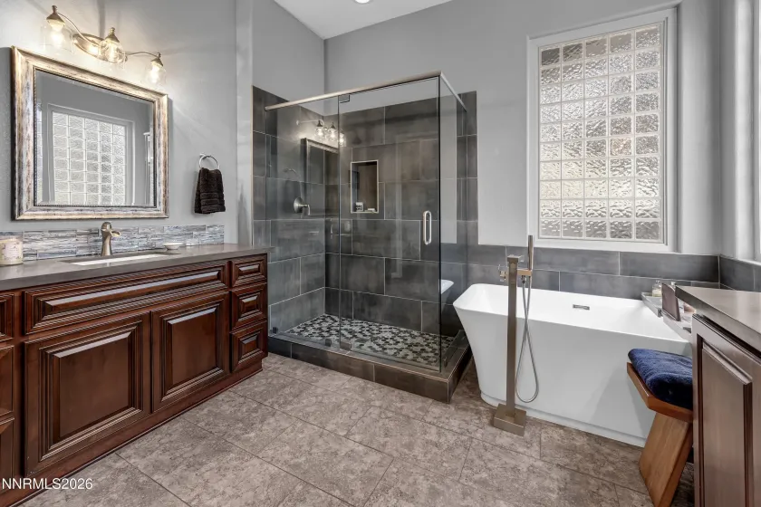 9900 Wilbur May, Reno, Nevada 89521, 2 Bedrooms Bedrooms, ,3 BathroomsBathrooms,Residential,Residential,Wilbur May,260003811