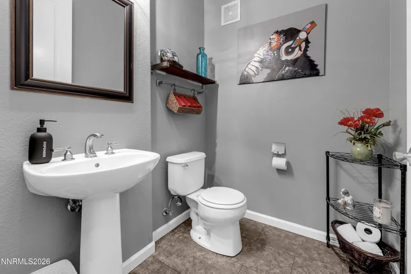 9900 Wilbur May, Reno, Nevada 89521, 2 Bedrooms Bedrooms, ,3 BathroomsBathrooms,Residential,Residential,Wilbur May,260003811