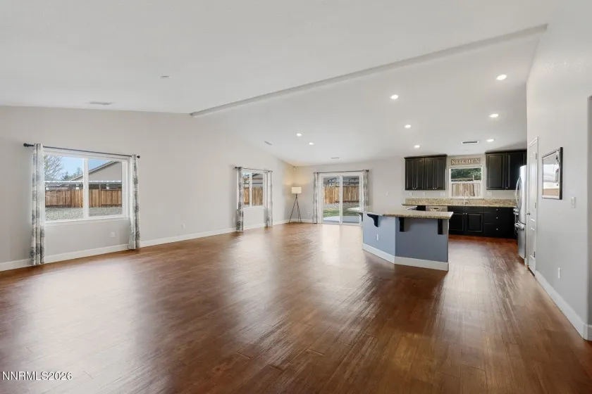 7450 Comet, Sparks, Nevada 89436, 4 Bedrooms Bedrooms, ,3 BathroomsBathrooms,Residential,Residential,Comet,260003815