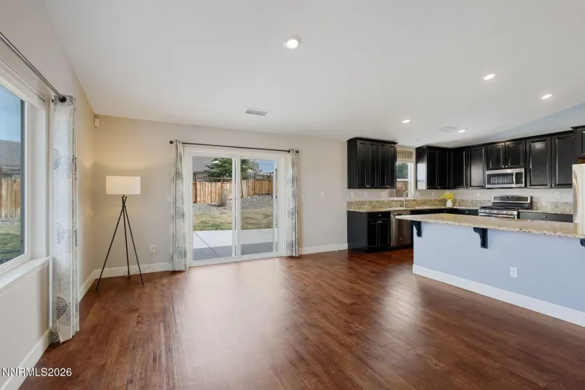 7450 Comet, Sparks, Nevada 89436, 4 Bedrooms Bedrooms, ,3 BathroomsBathrooms,Residential,Residential,Comet,260003815