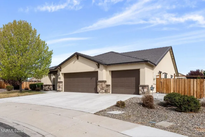 7450 Comet, Sparks, Nevada 89436, 4 Bedrooms Bedrooms, ,3 BathroomsBathrooms,Residential,Residential,Comet,260003815