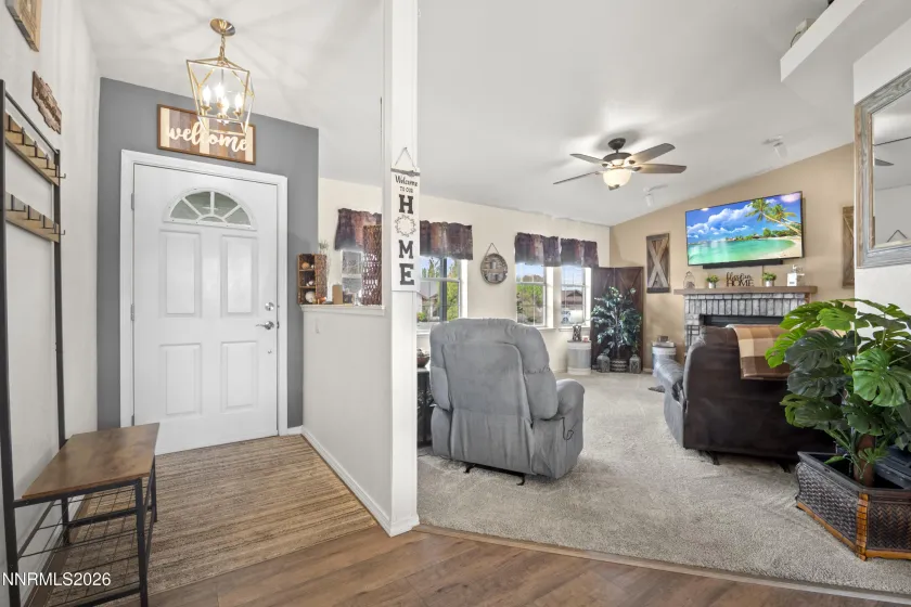 695 Ann, Gardnerville, Nevada 89460, 3 Bedrooms Bedrooms, ,2 BathroomsBathrooms,Residential,Residential,Ann,260003819