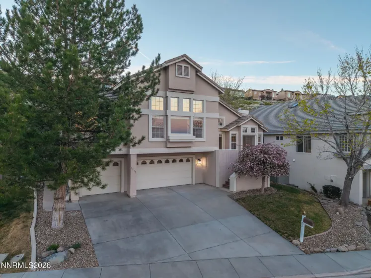 6279 Golden Meadow, Reno, Nevada 89519, 4 Bedrooms Bedrooms, ,3 BathroomsBathrooms,Residential,Residential,Golden Meadow,260003858