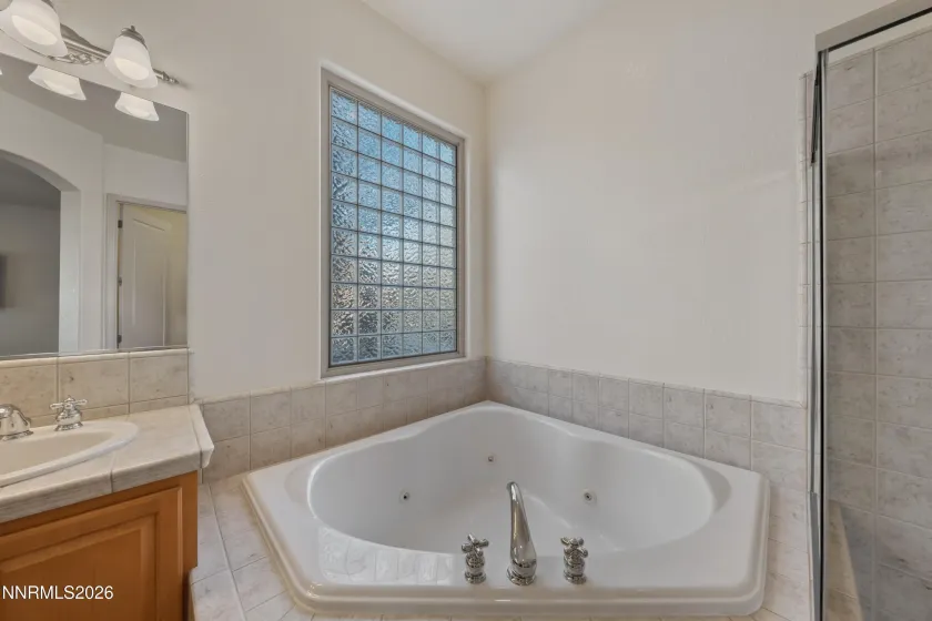 9900 Wilbur May, Reno, Nevada 89521, 3 Bedrooms Bedrooms, ,2 BathroomsBathrooms,Residential,Residential,Wilbur May,260003861