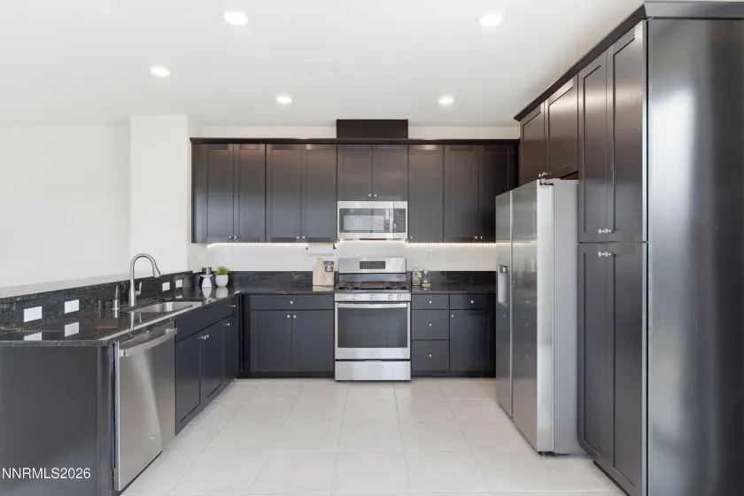 6924 White River, Sparks, Nevada 89436, 3 Bedrooms Bedrooms, ,2 BathroomsBathrooms,Residential,Residential,White River,260003864