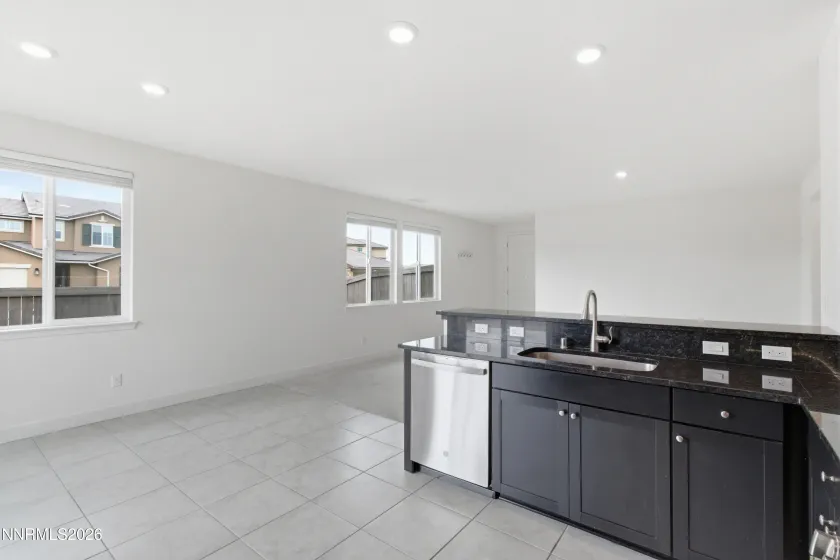 6924 White River, Sparks, Nevada 89436, 3 Bedrooms Bedrooms, ,2 BathroomsBathrooms,Residential,Residential,White River,260003864