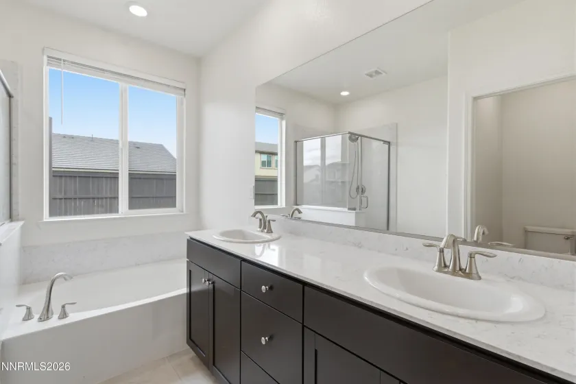 6924 White River, Sparks, Nevada 89436, 3 Bedrooms Bedrooms, ,2 BathroomsBathrooms,Residential,Residential,White River,260003864