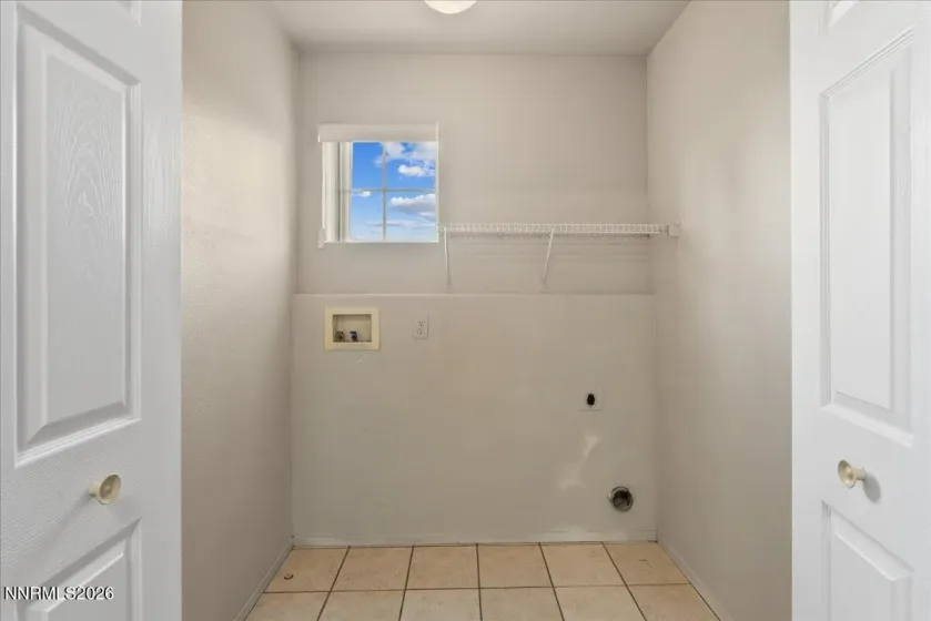 7740 Lobo, Sparks, Nevada 89436, 6 Bedrooms Bedrooms, ,3 BathroomsBathrooms,Residential,Residential,Lobo,260003867