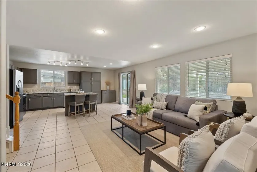 7740 Lobo, Sparks, Nevada 89436, 6 Bedrooms Bedrooms, ,3 BathroomsBathrooms,Residential,Residential,Lobo,260003867