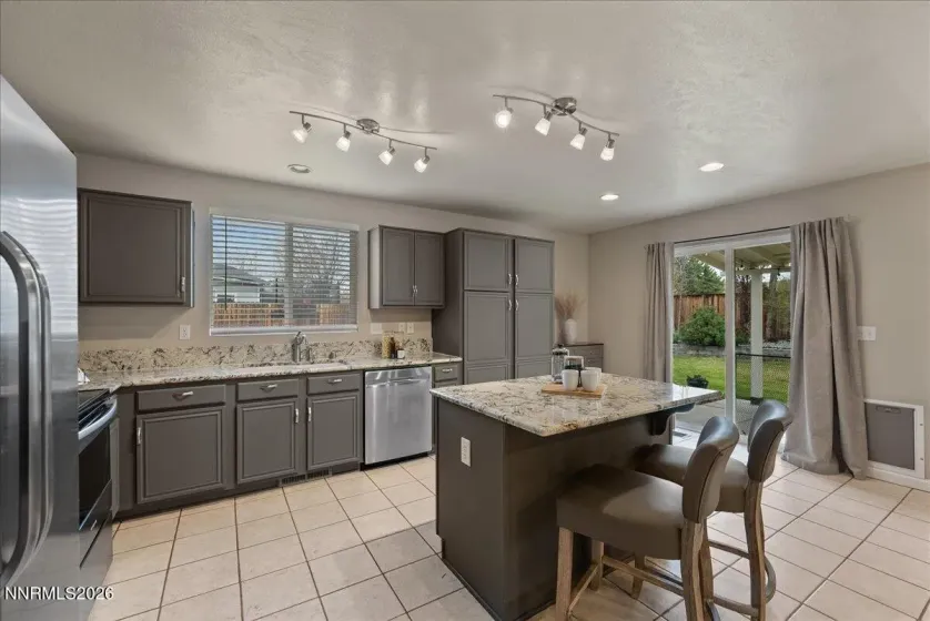 7740 Lobo, Sparks, Nevada 89436, 6 Bedrooms Bedrooms, ,3 BathroomsBathrooms,Residential,Residential,Lobo,260003867