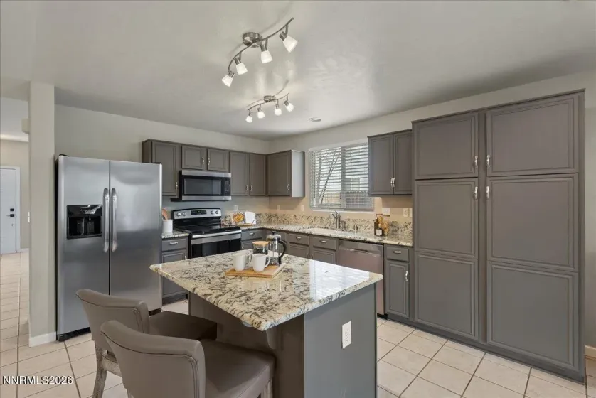 7740 Lobo, Sparks, Nevada 89436, 6 Bedrooms Bedrooms, ,3 BathroomsBathrooms,Residential,Residential,Lobo,260003867