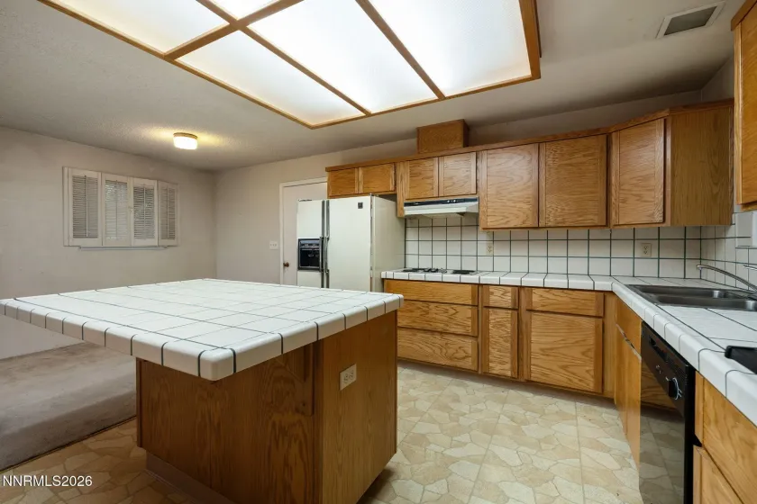 2685 Everett, Reno, Nevada 89503, 5 Bedrooms Bedrooms, ,3 BathroomsBathrooms,Residential,Residential,Everett,260003868