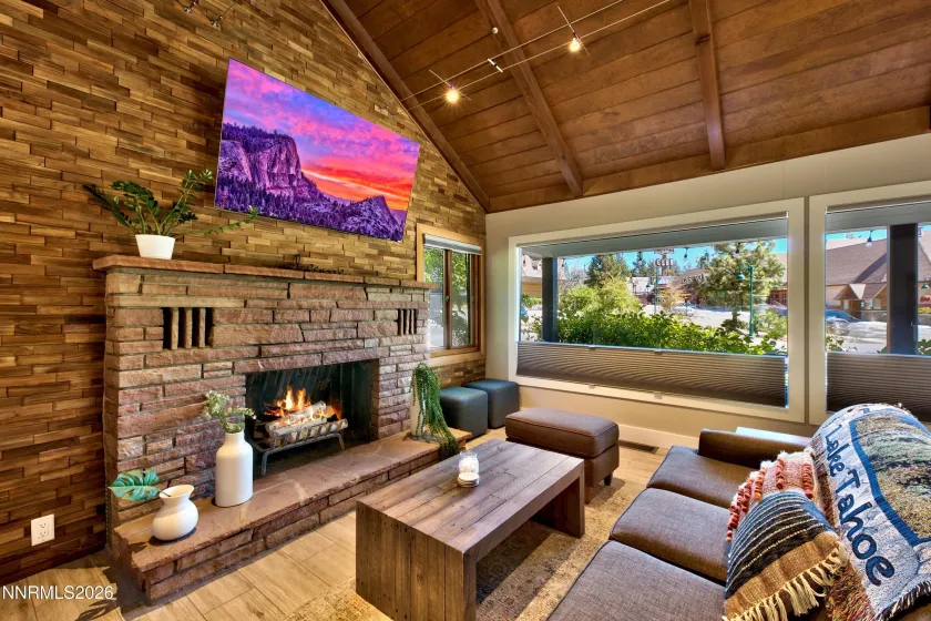 201 Stateline, Kings Beach, California 96143, ,Commercial Lease,Manufactured,Stateline,260003870