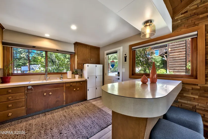 201 Stateline, Kings Beach, California 96143, ,Commercial Lease,Manufactured,Stateline,260003870