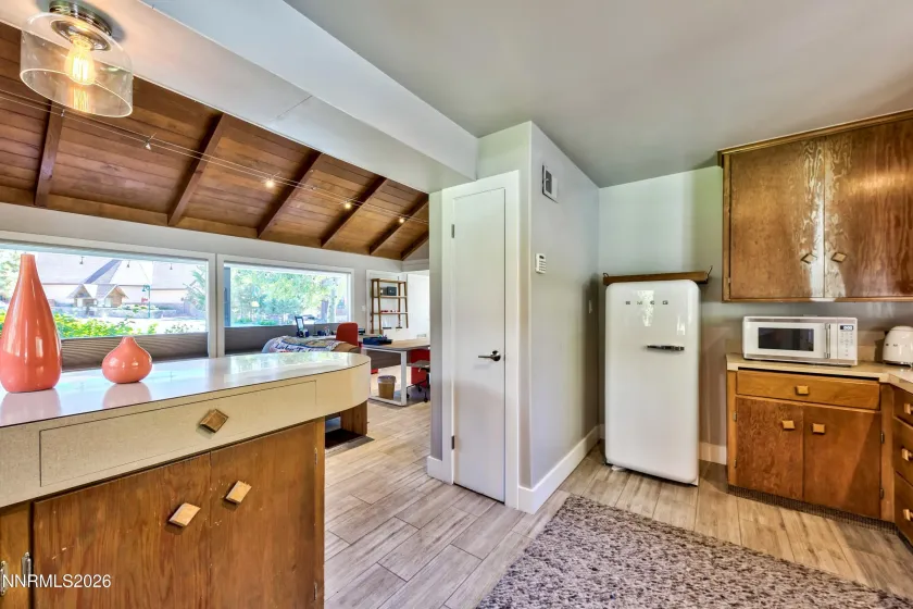 201 Stateline, Kings Beach, California 96143, ,Commercial Lease,Manufactured,Stateline,260003870