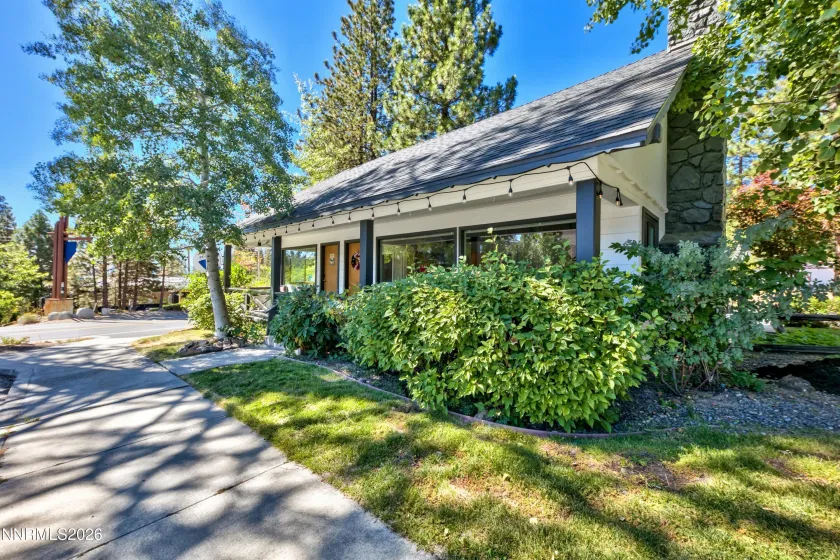 201 Stateline, Kings Beach, California 96143, ,Commercial Lease,Manufactured,Stateline,260003870