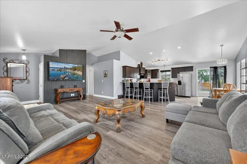 1080 Mercedes, Spanish Springs, Nevada 89441, 3 Bedrooms Bedrooms, ,2 BathroomsBathrooms,Residential,Residential,Mercedes,260003871