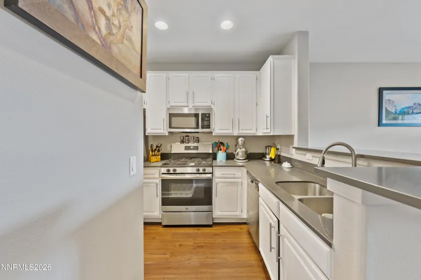 900 Meadows, Reno, Nevada 89521, 2 Bedrooms Bedrooms, ,2 BathroomsBathrooms,Residential,Residential,Meadows,260003875