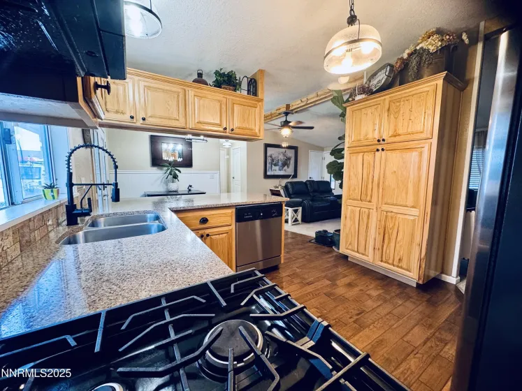 1285 Camille, Fernley, Nevada 89408, 3 Bedrooms Bedrooms, ,2 BathroomsBathrooms,Residential,Residential,Camille,260003879