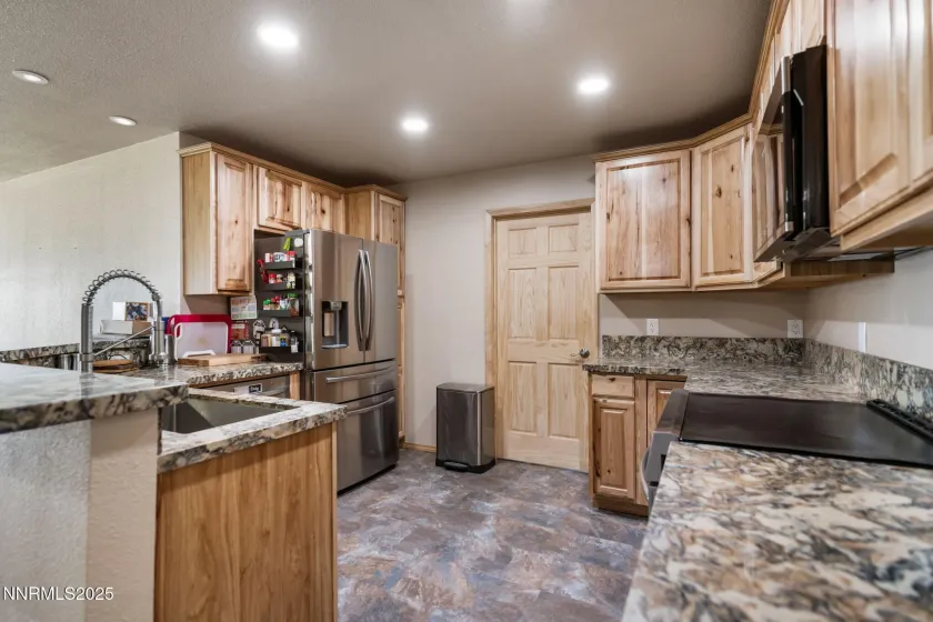 40 Flowery, Dayton, Nevada 89403, 3 Bedrooms Bedrooms, ,4 BathroomsBathrooms,Residential,Residential,Flowery,260003884