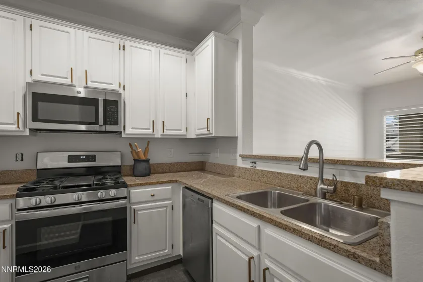 900 South Meadows, Reno, Nevada 89521, 2 Bedrooms Bedrooms, ,2 BathroomsBathrooms,Residential,Residential,South Meadows,260003887