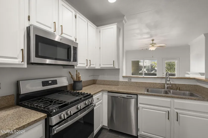 900 South Meadows, Reno, Nevada 89521, 2 Bedrooms Bedrooms, ,2 BathroomsBathrooms,Residential,Residential,South Meadows,260003887